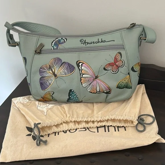 Butterfly Print Handbag - Picture 2 of 8